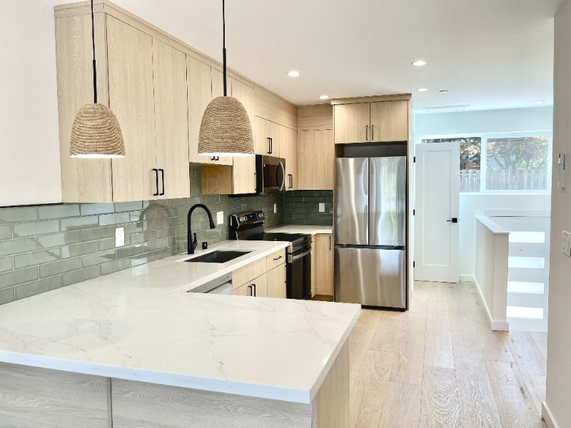 6032 42nd Ave Sw #B - Photo 5 of 26