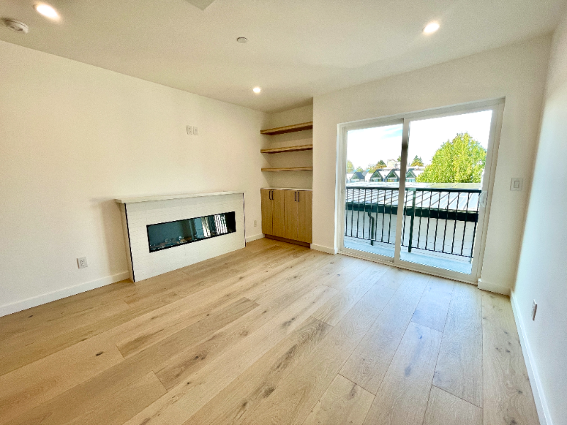 6032 42nd Ave Sw #B - Photo 6 of 26