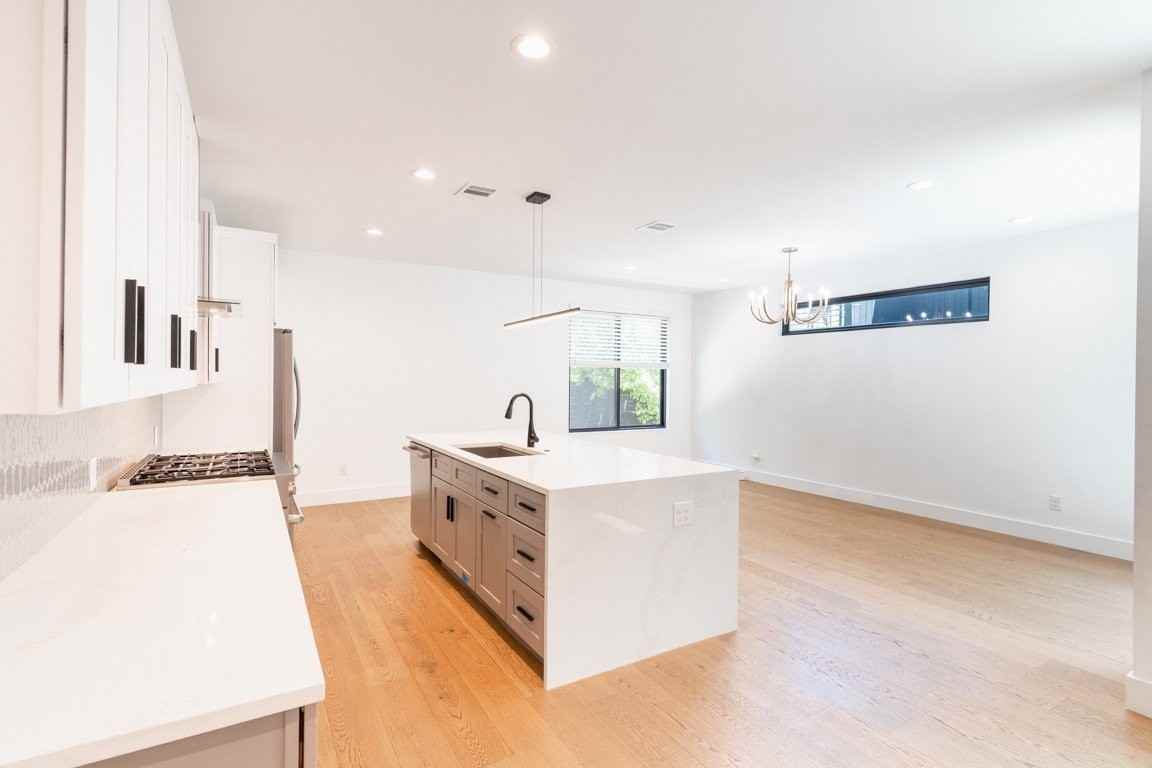 3705 Wilson St - Photo 6 of 36