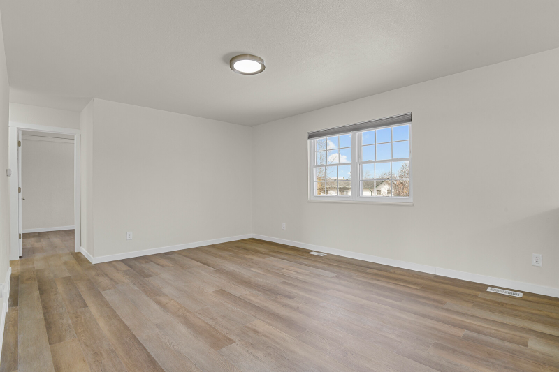 6615 Athletic Ave - Photo 2 of 11