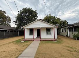 featured image of 2738 Lawrence St