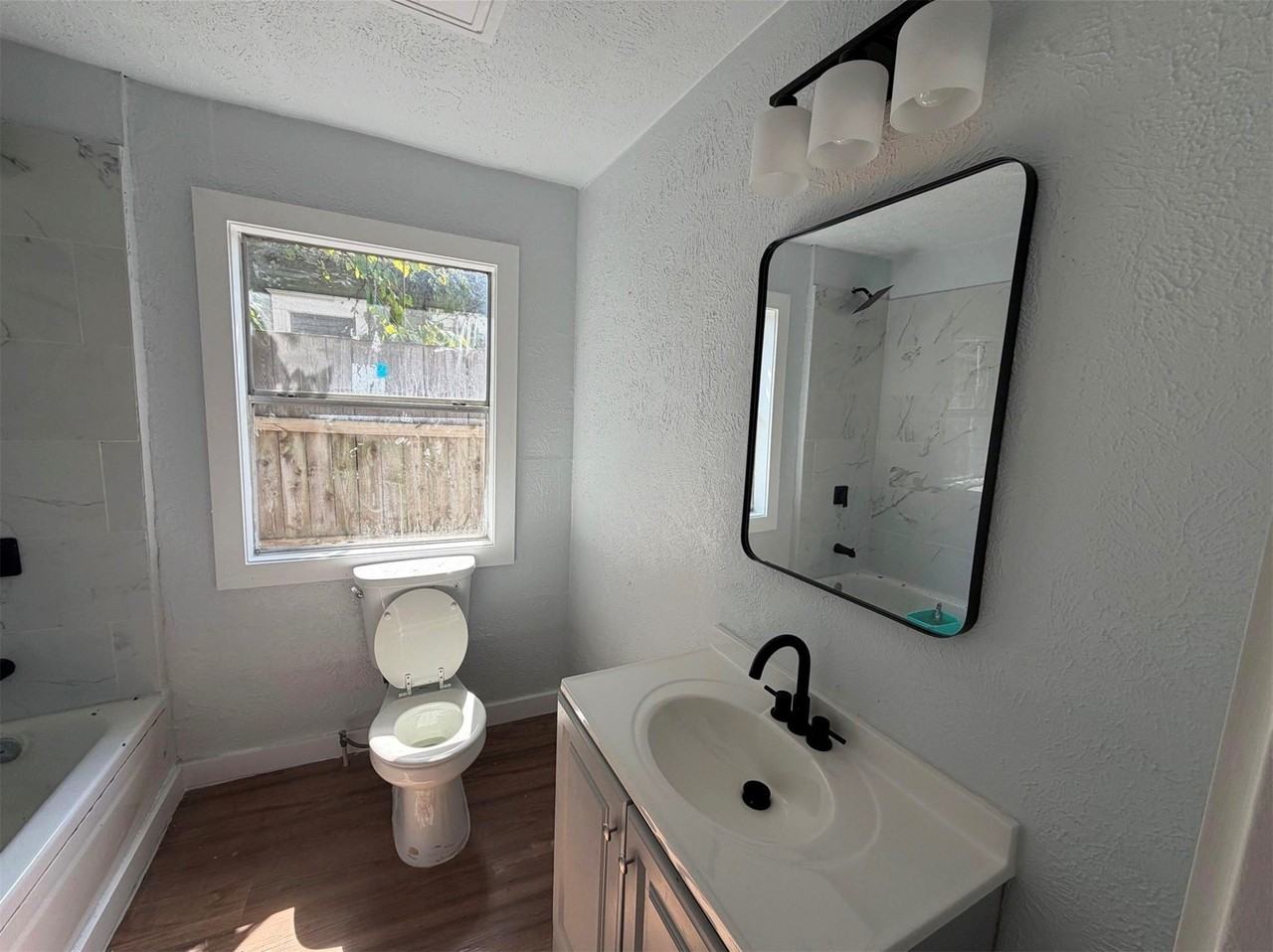 2738 Lawrence St - Photo 4 of 12