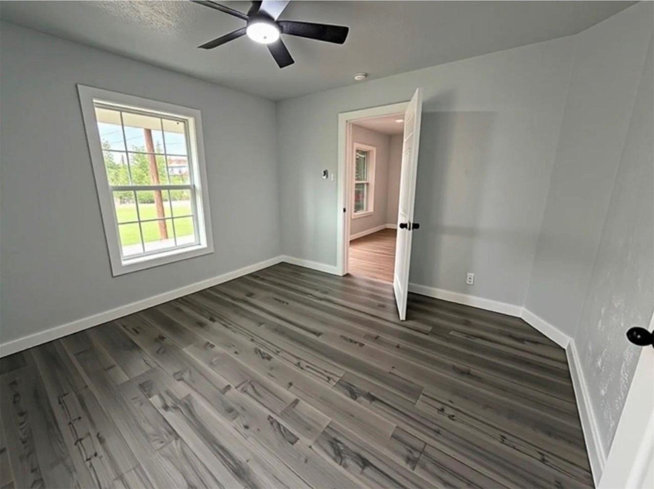2738 Lawrence St - Photo 6 of 12