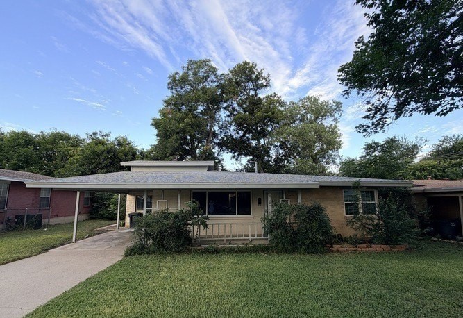 4925 Lubbock Ave - Photo 2 of 13