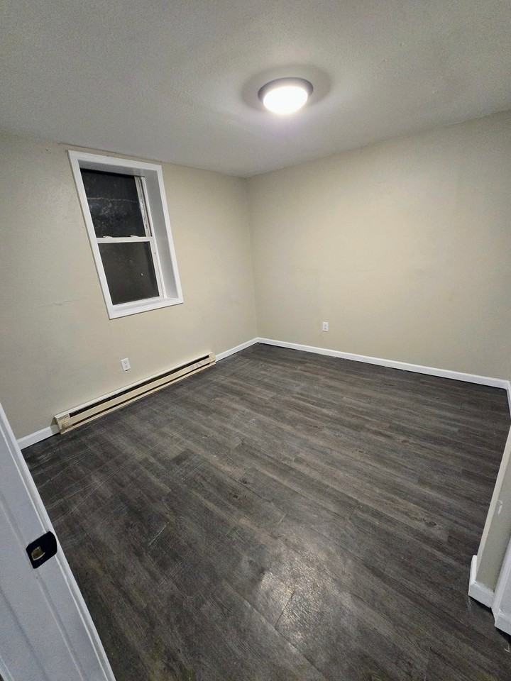 103 S Sawyer St #B6 - Photo 4 of 4