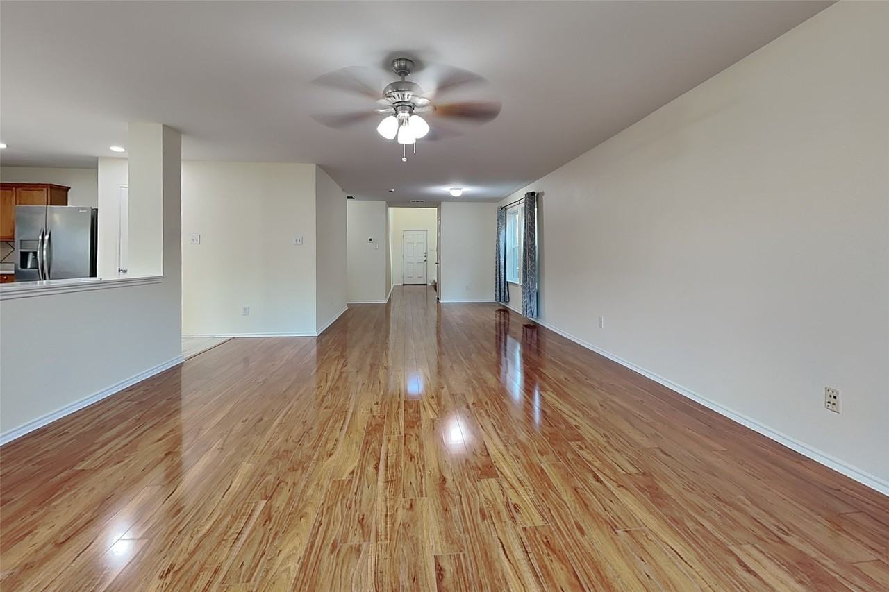 10133 Coolidge Dr - Photo 2 of 19