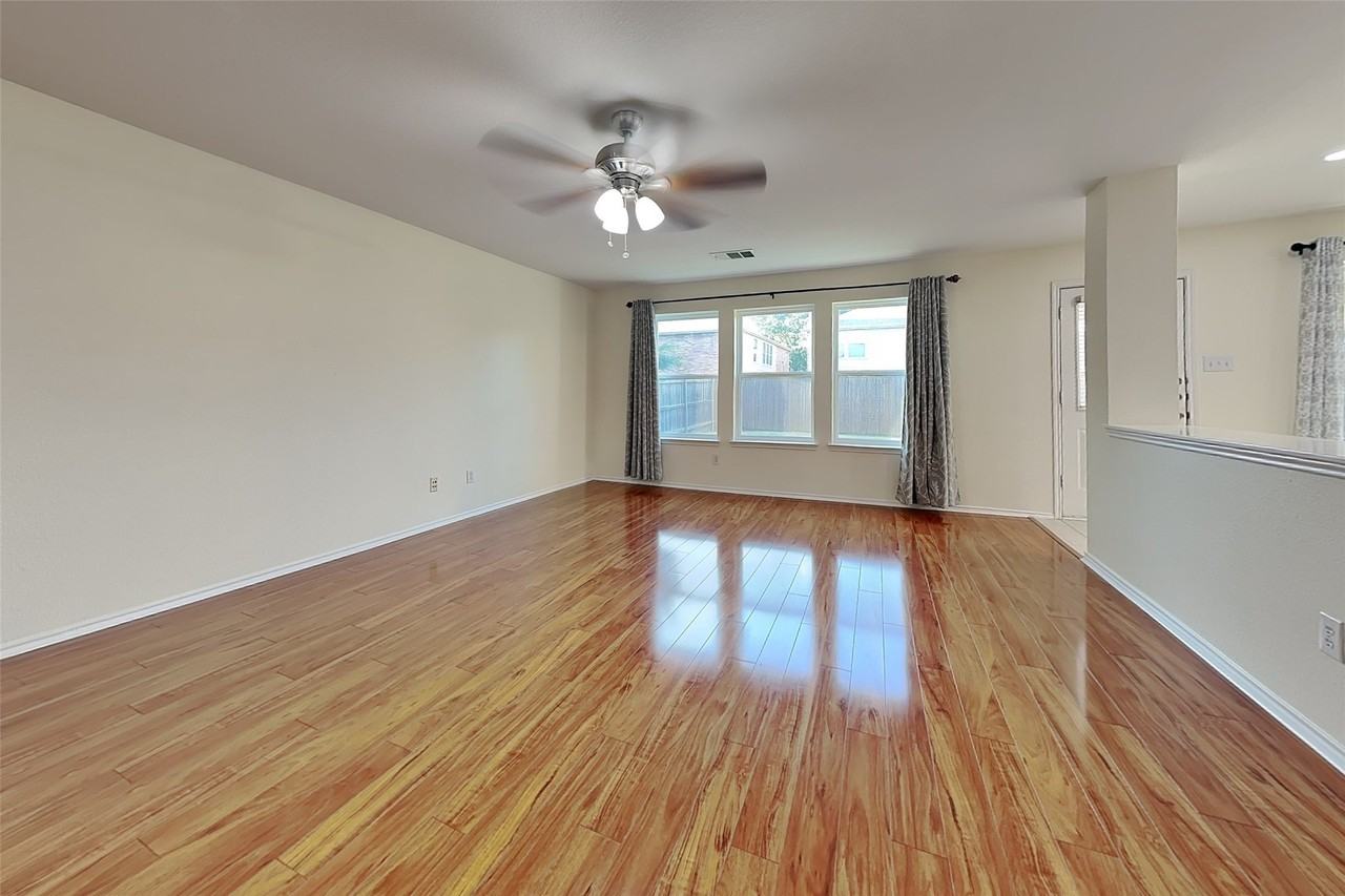 10133 Coolidge Dr - Photo 3 of 19