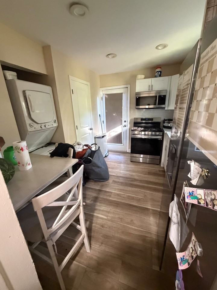 408 Apple Rd - Photo 3 of 19