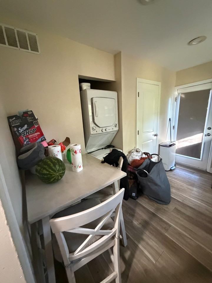 408 Apple Rd - Photo 4 of 19