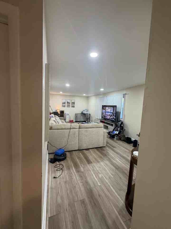 408 Apple Rd - Photo 7 of 19