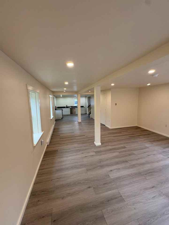88 Pine St - Photo 2 of 12