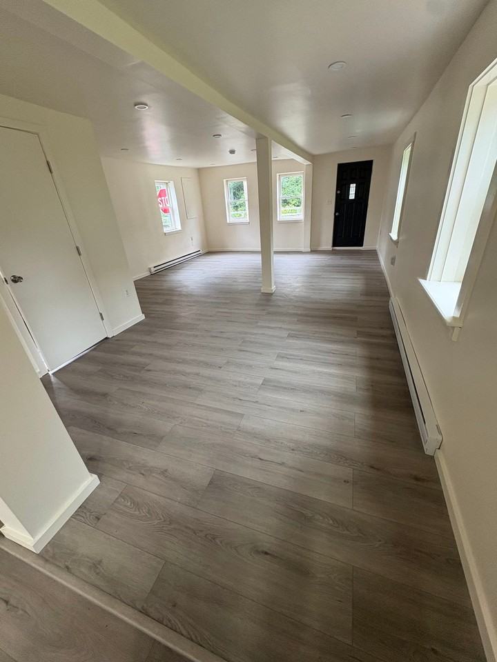 88 Pine St - Photo 3 of 12