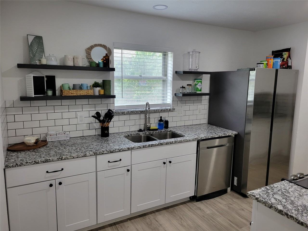 600 Tanglewood Dr S - Photo 3 of 21