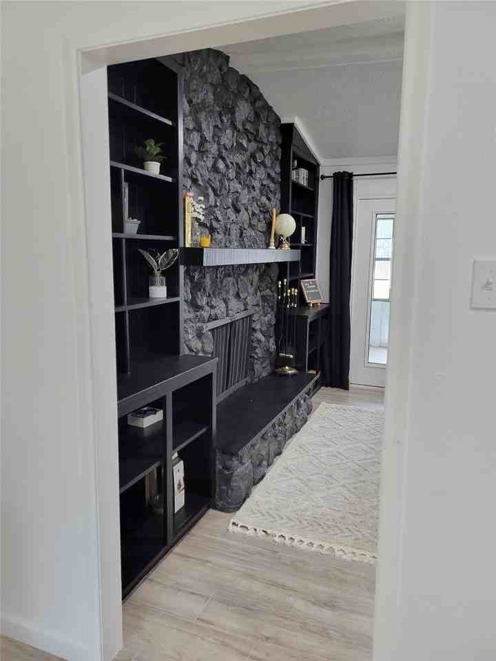 600 Tanglewood Dr S - Photo 6 of 21