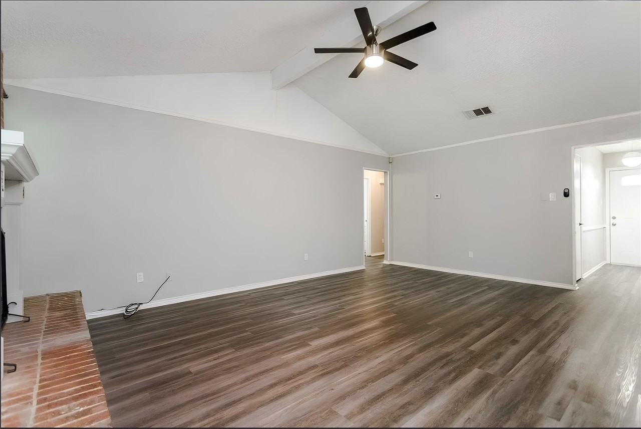 2805 Mintwood Pl - Photo 6 of 24