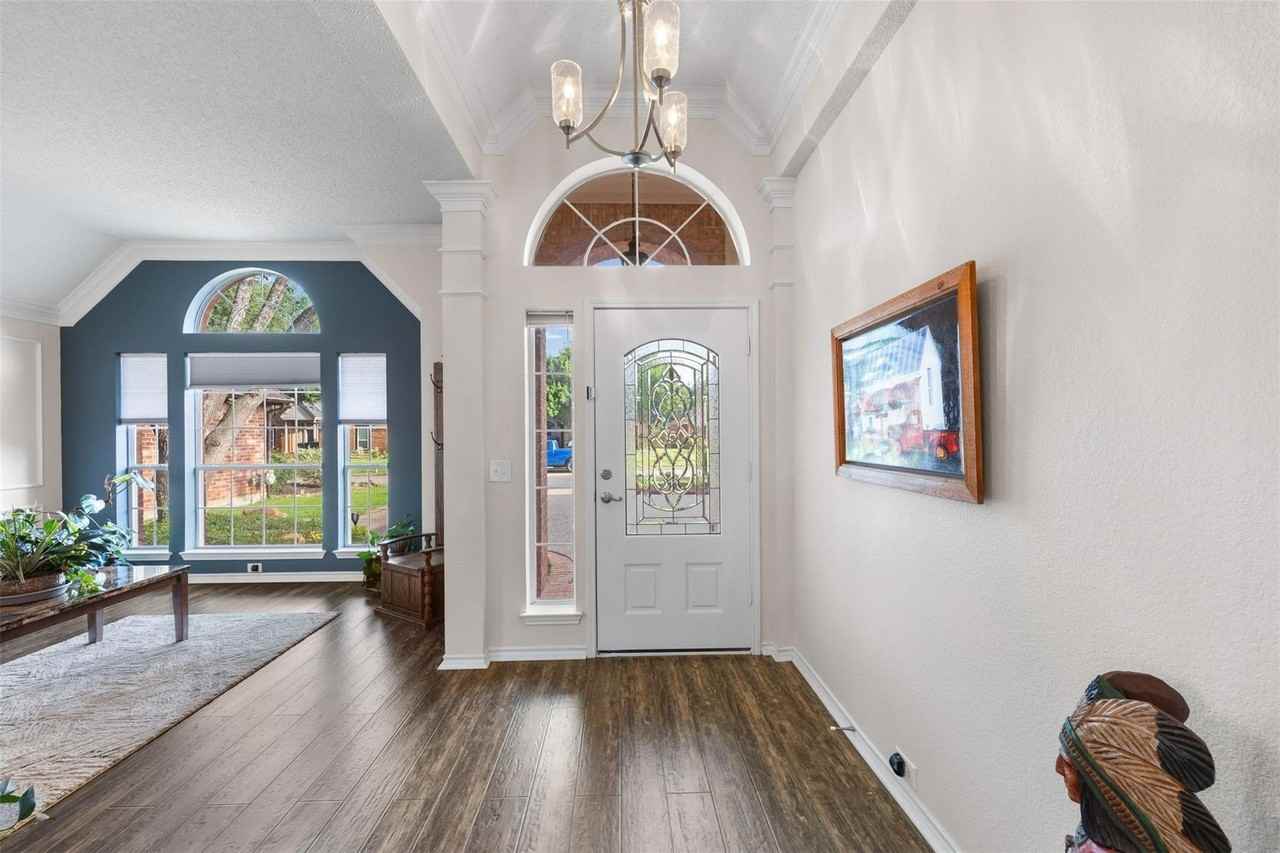 521 Palm Desert Dr - Photo 6 of 40