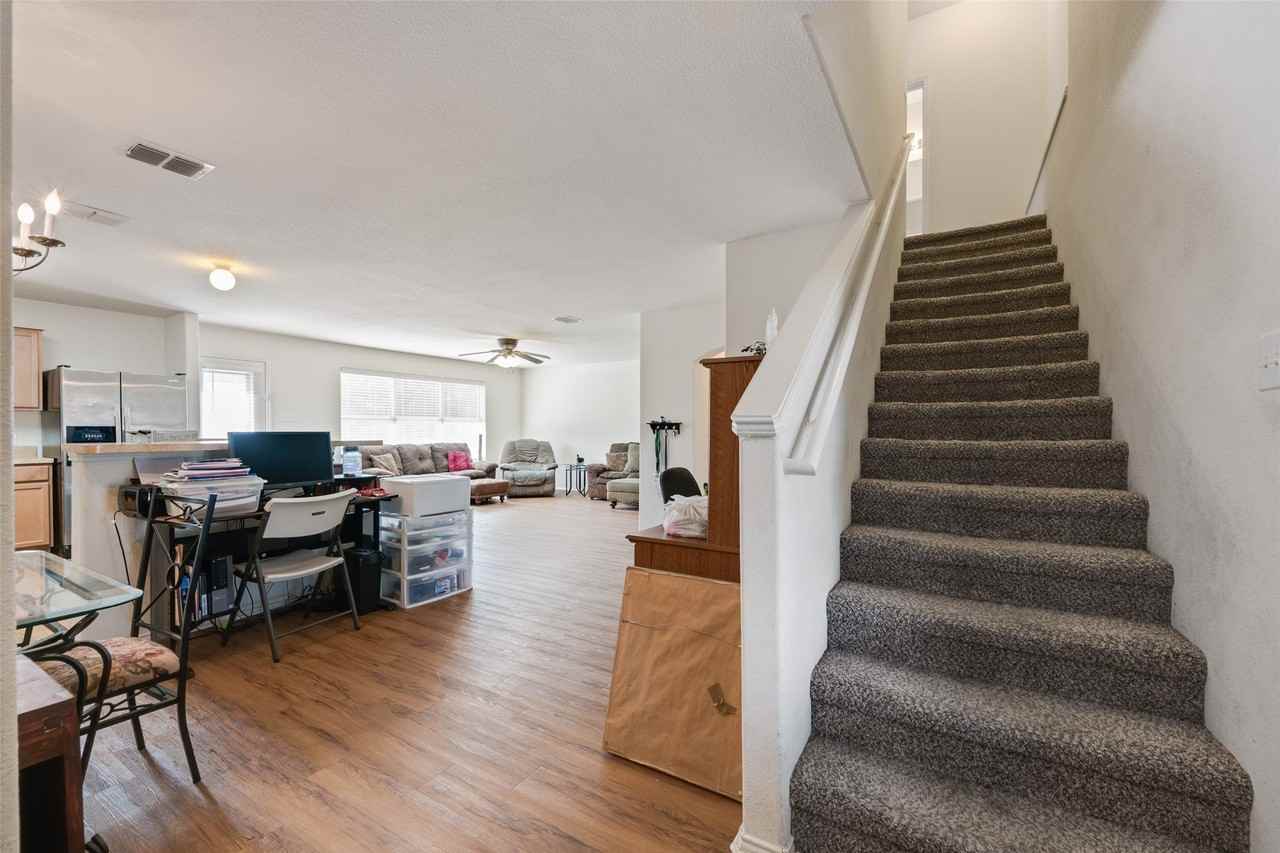 7408 Lazy Spur Blvd - Photo 2 of 16