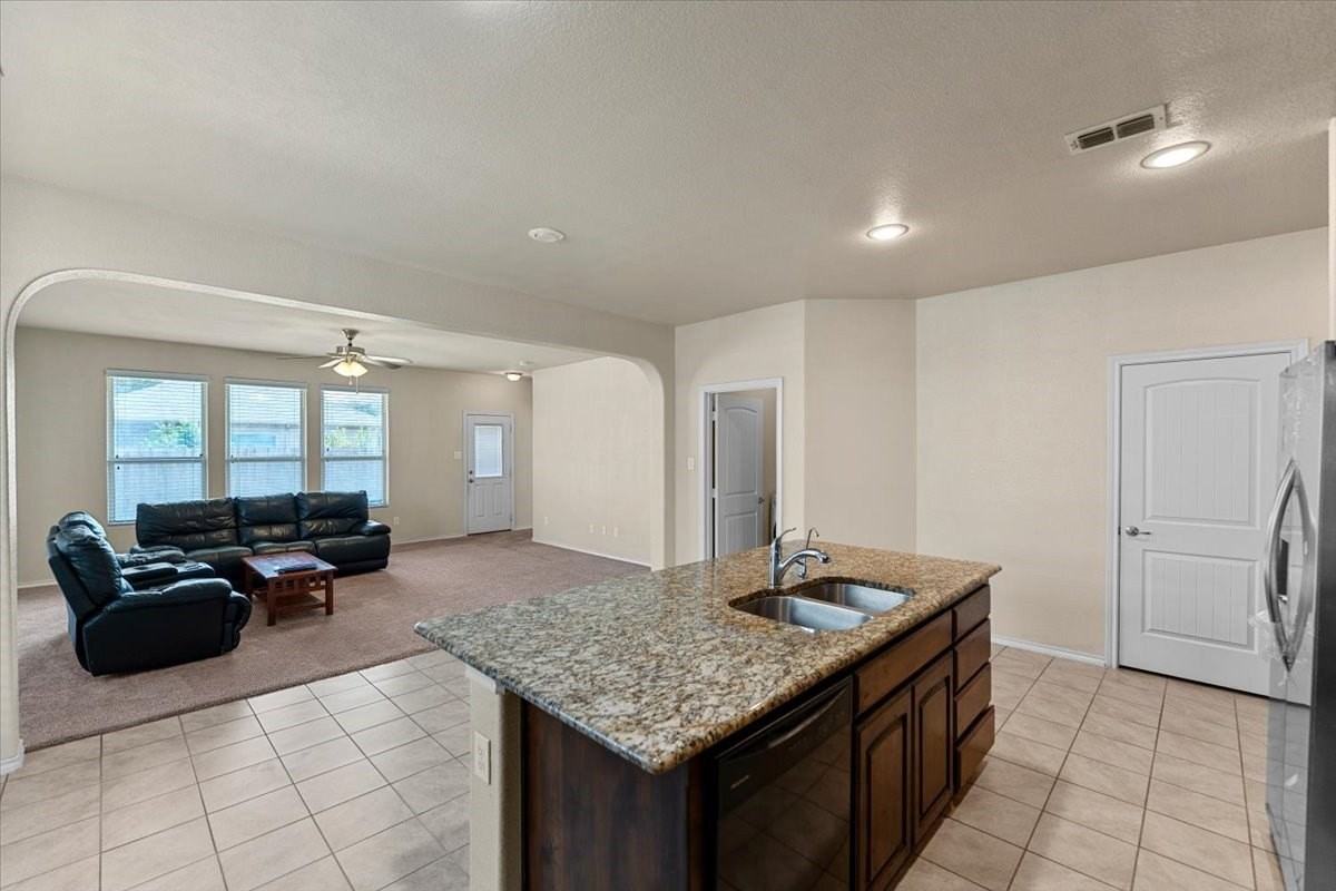 1816 Placitas Trl - Photo 6 of 20