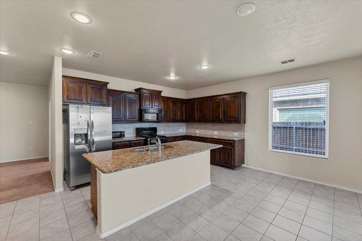 1816 Placitas Trl - Photo 7 of 20