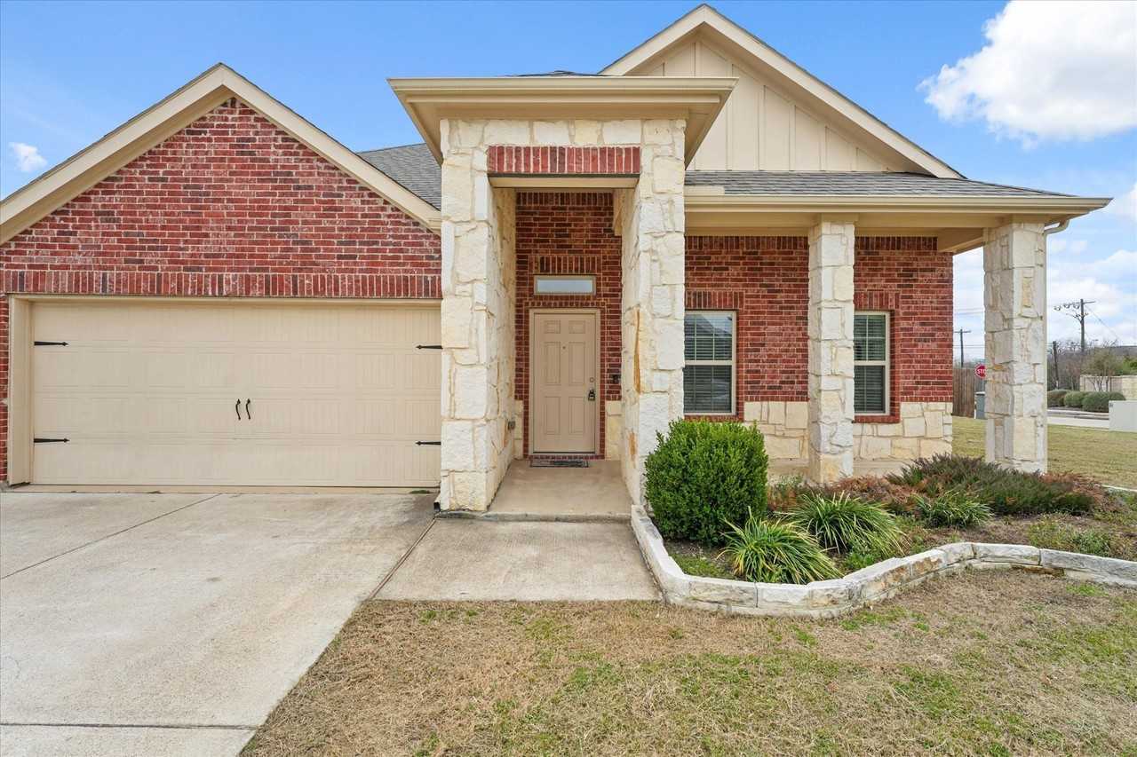 516 Clearlake Dr - Photo 2 of 29