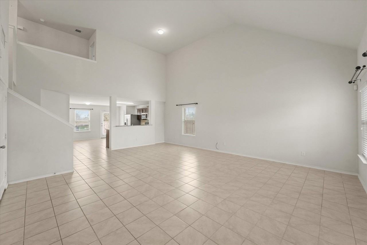 516 Clearlake Dr - Photo 5 of 29