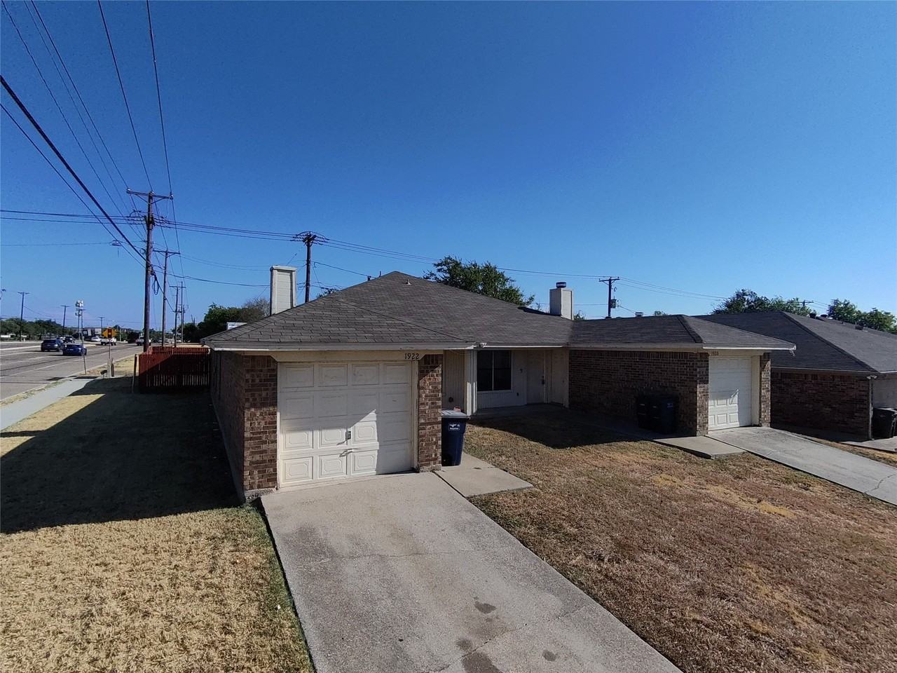 1920 San Rafael St - Photo 2 of 23