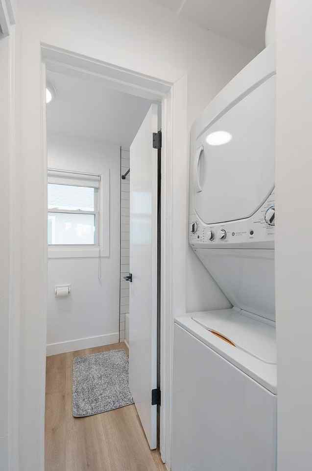3324 V St #C - Photo 4 of 8