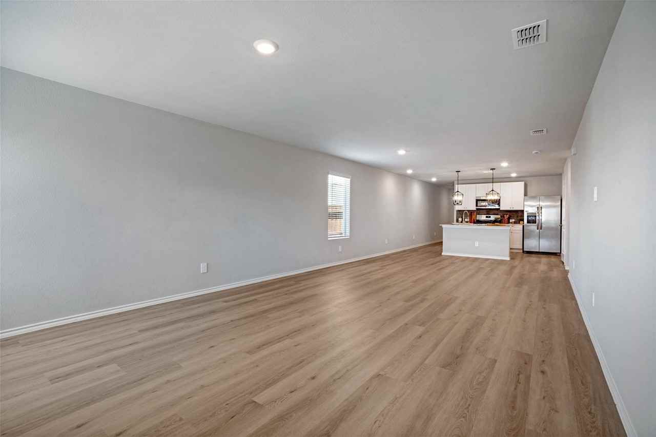5509 Flannel Ln - Photo 6 of 35