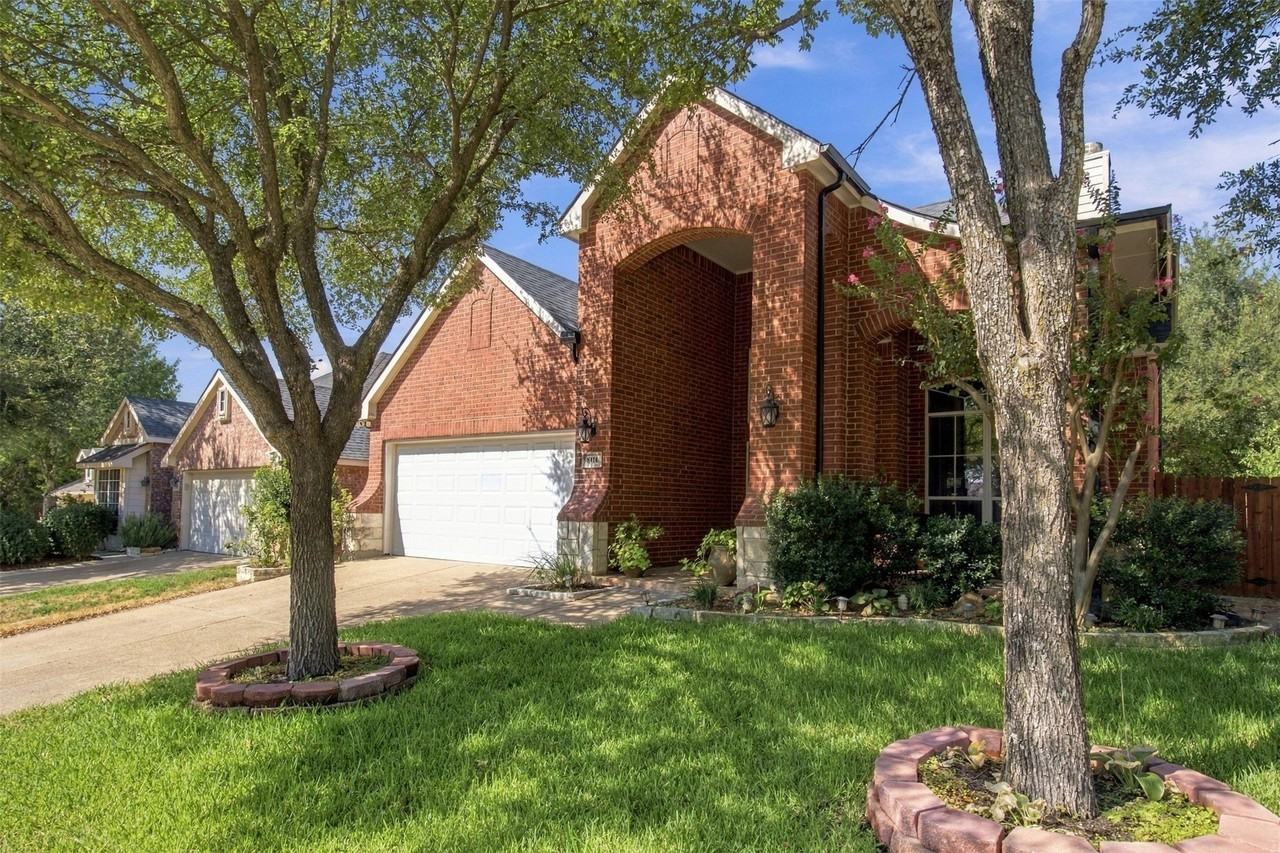 8414 Romanway Dr - Photo 7 of 24