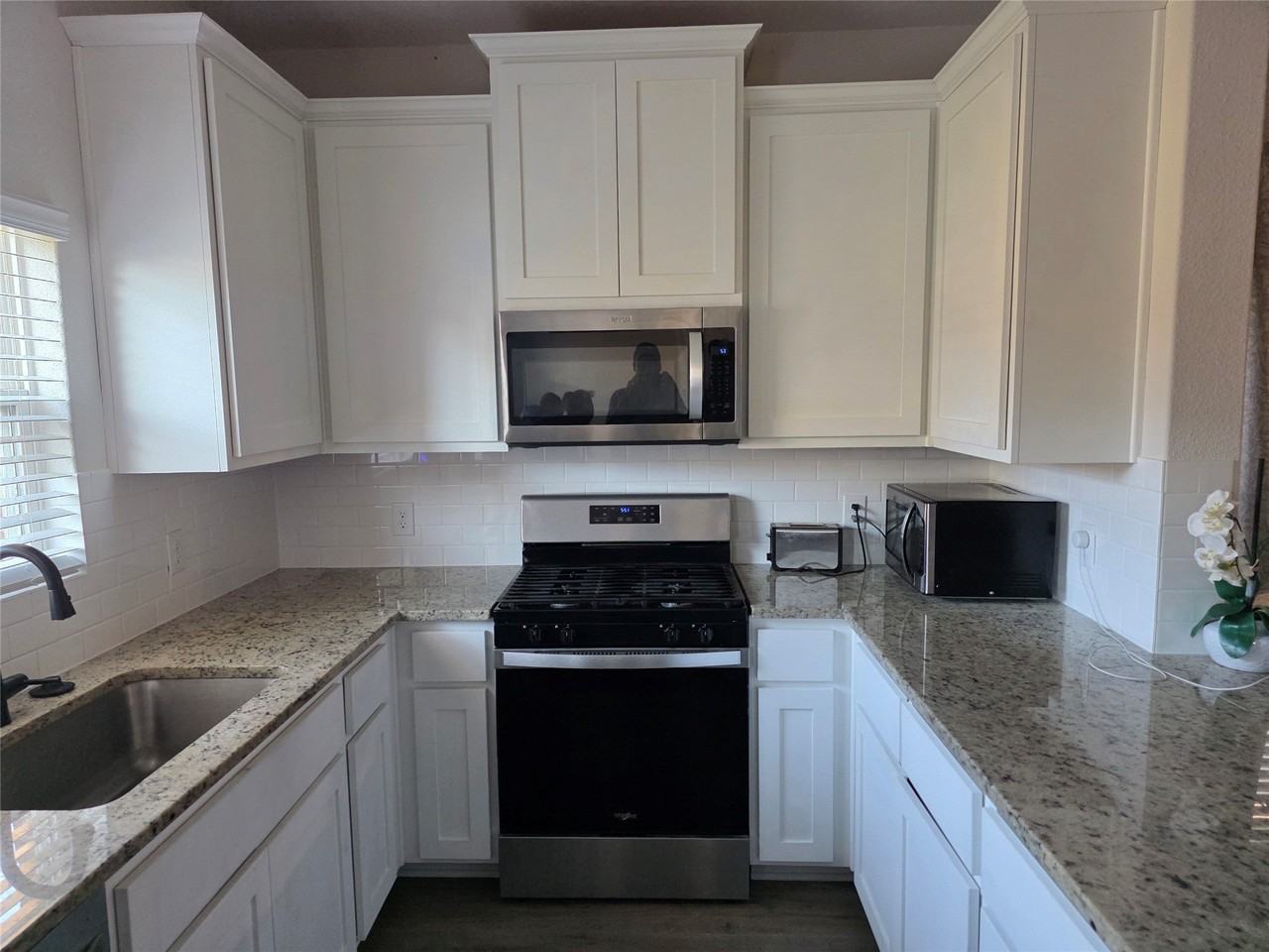 1004 Princeton Hts - Photo 6 of 18