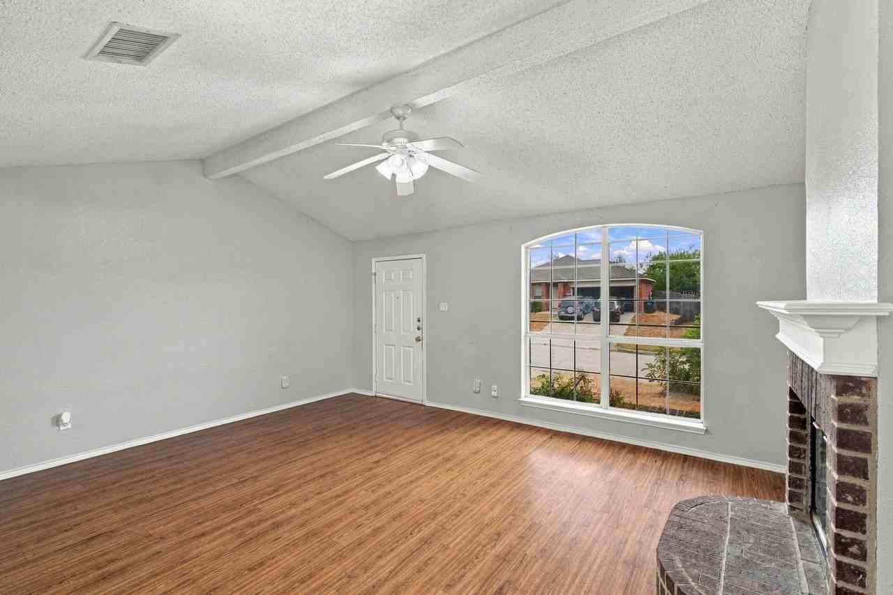 6433 Riverwater Trl - Photo 6 of 28