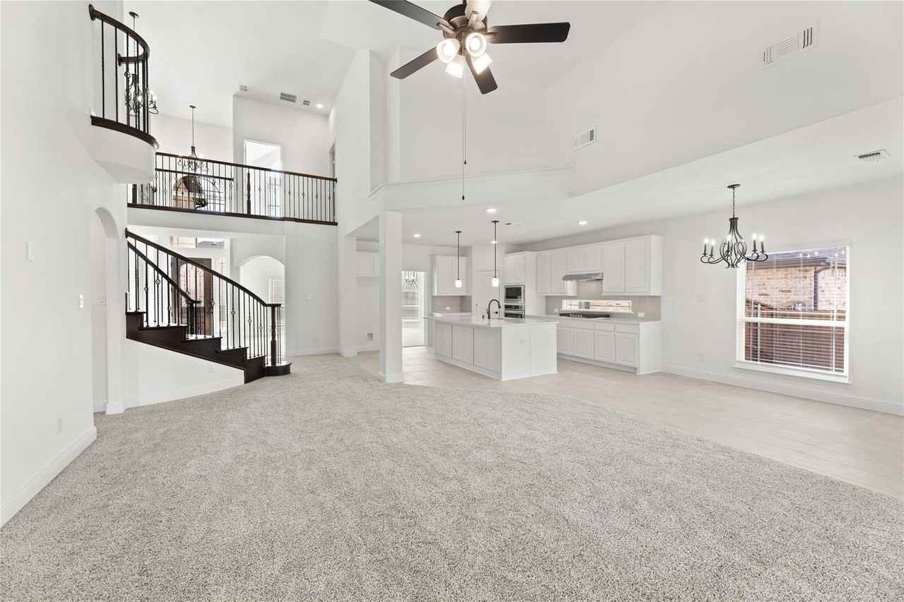 3104 Lakeshore Dr - Photo 4 of 33