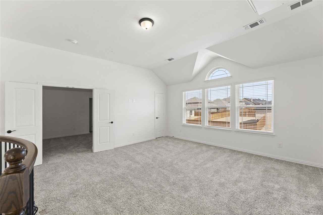 3104 Lakeshore Dr - Photo 7 of 33