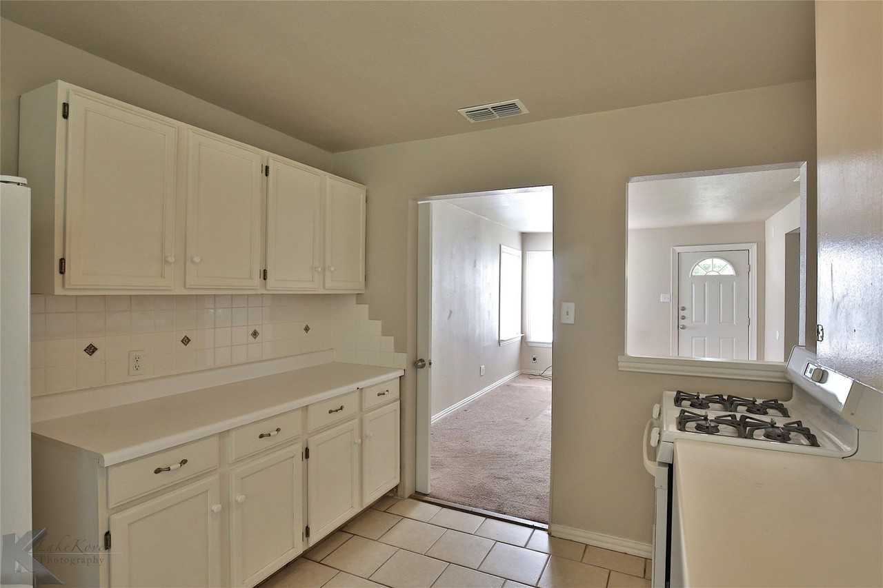 2310 Meander St - Photo 2 of 21