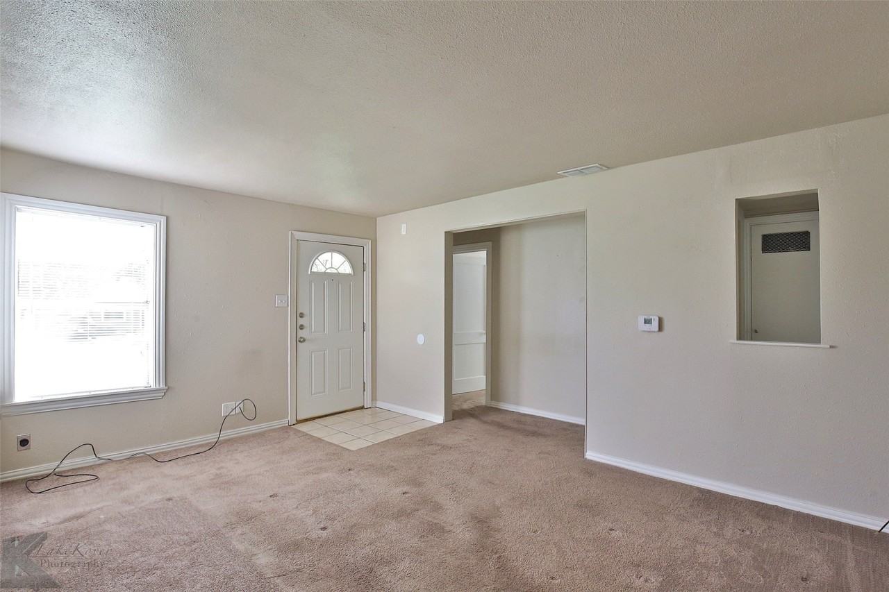 2310 Meander St - Photo 6 of 21