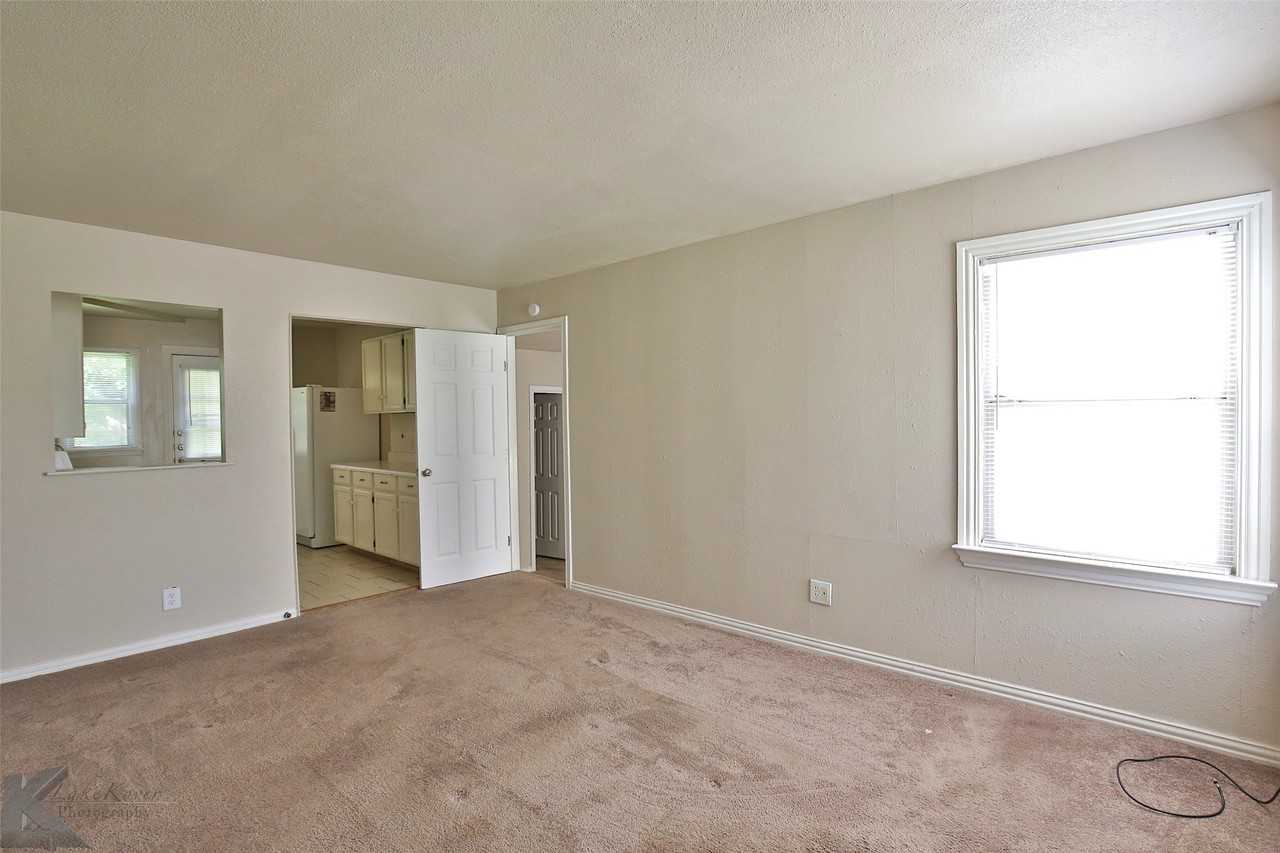 2310 Meander St - Photo 7 of 21