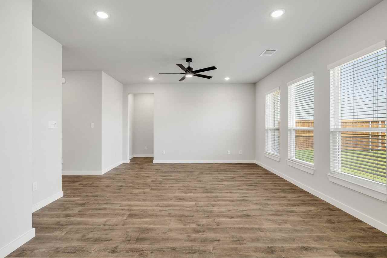 6634 Florence Dr - Photo 4 of 25