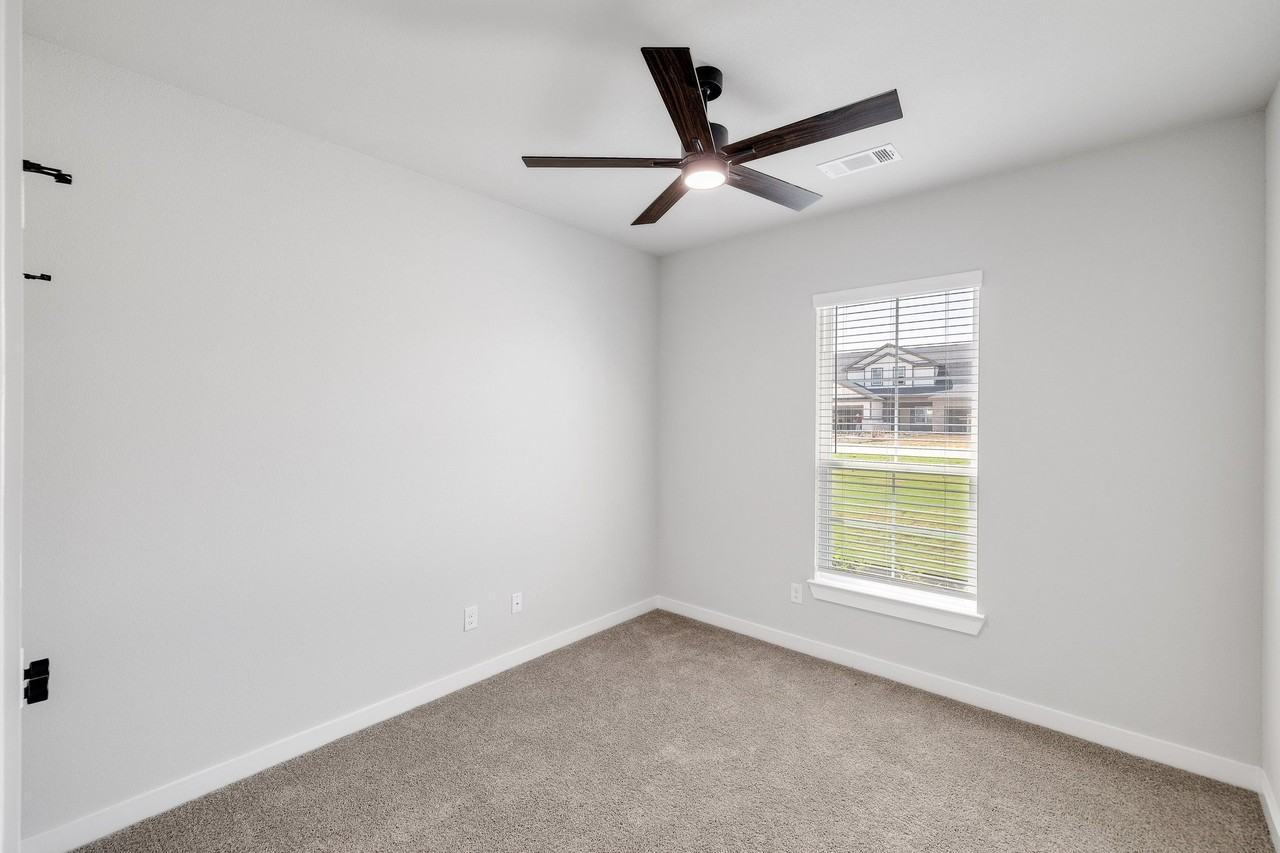 6634 Florence Dr - Photo 5 of 25