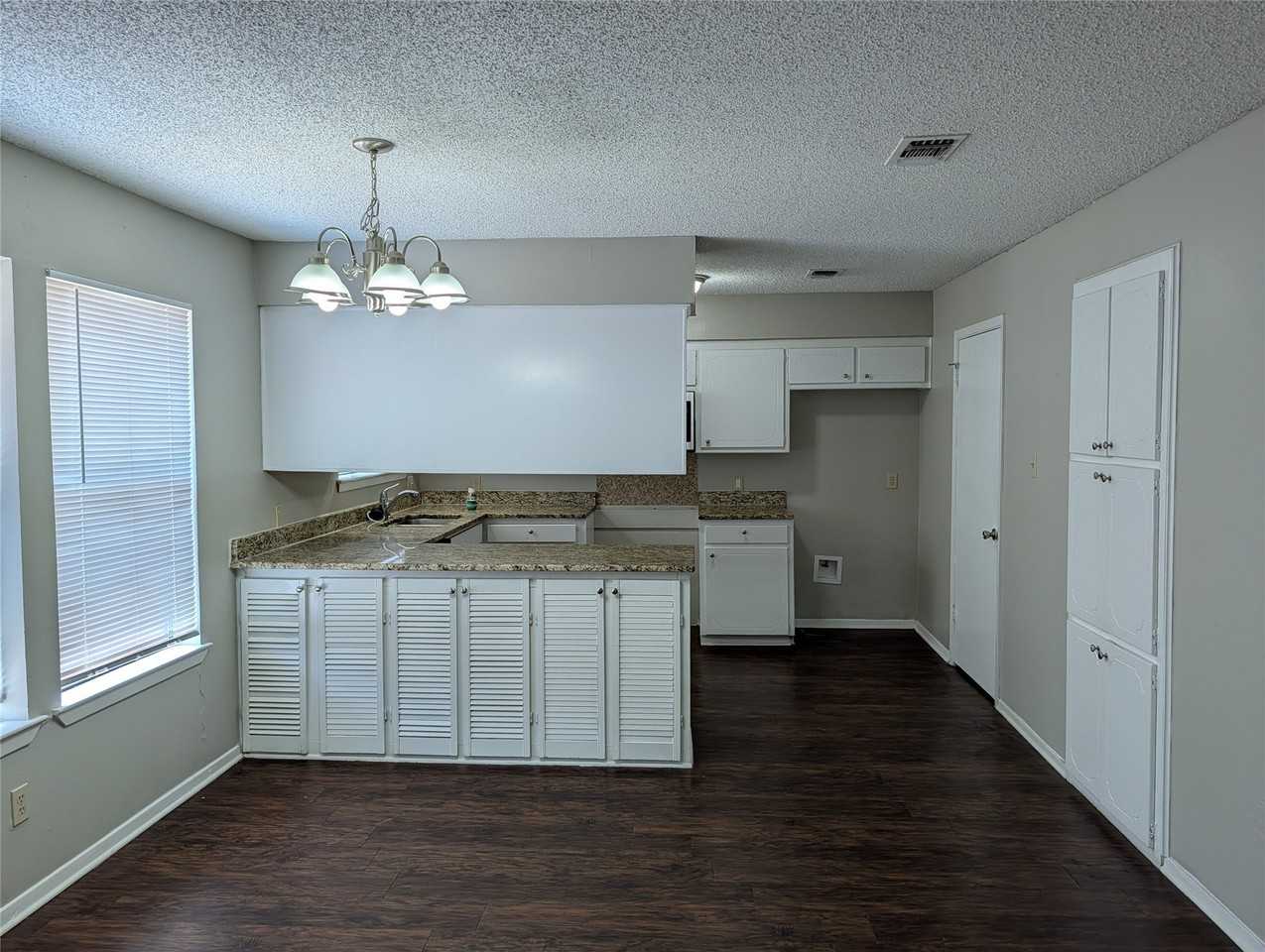 7258 Church Park Dr - Photo 4 of 16