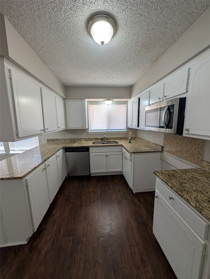 7258 Church Park Dr - Photo 5 of 16