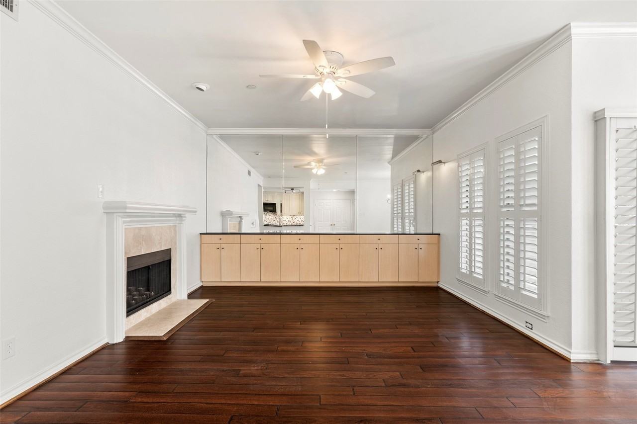 8610 Turtle Creek Blvd #208