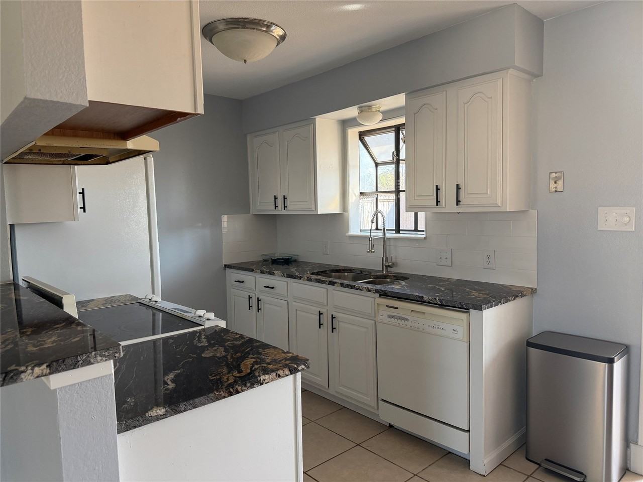 5033 Wagon Wheel Ave - Photo 3 of 5