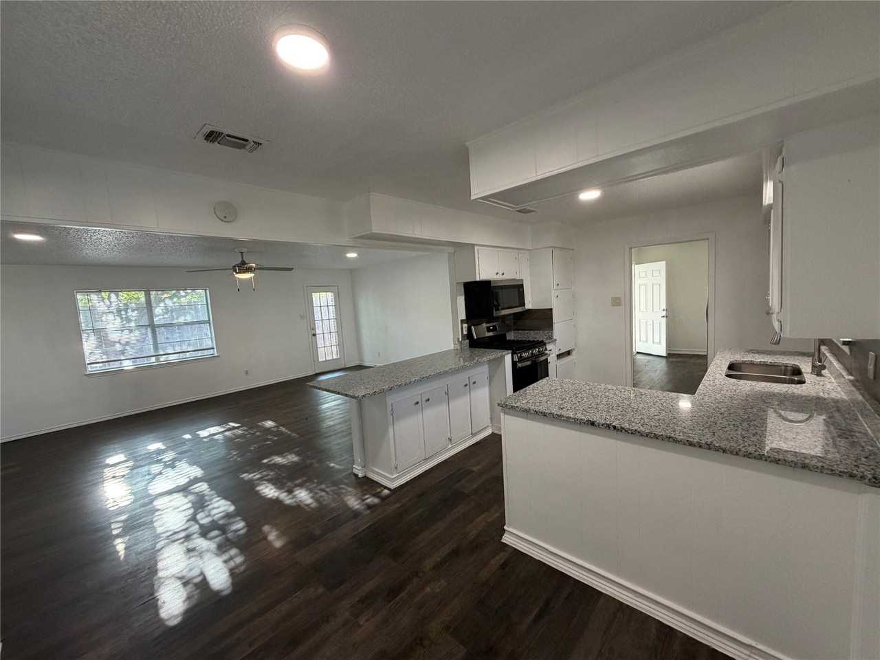 101 5th St - Photo 4 of 28
