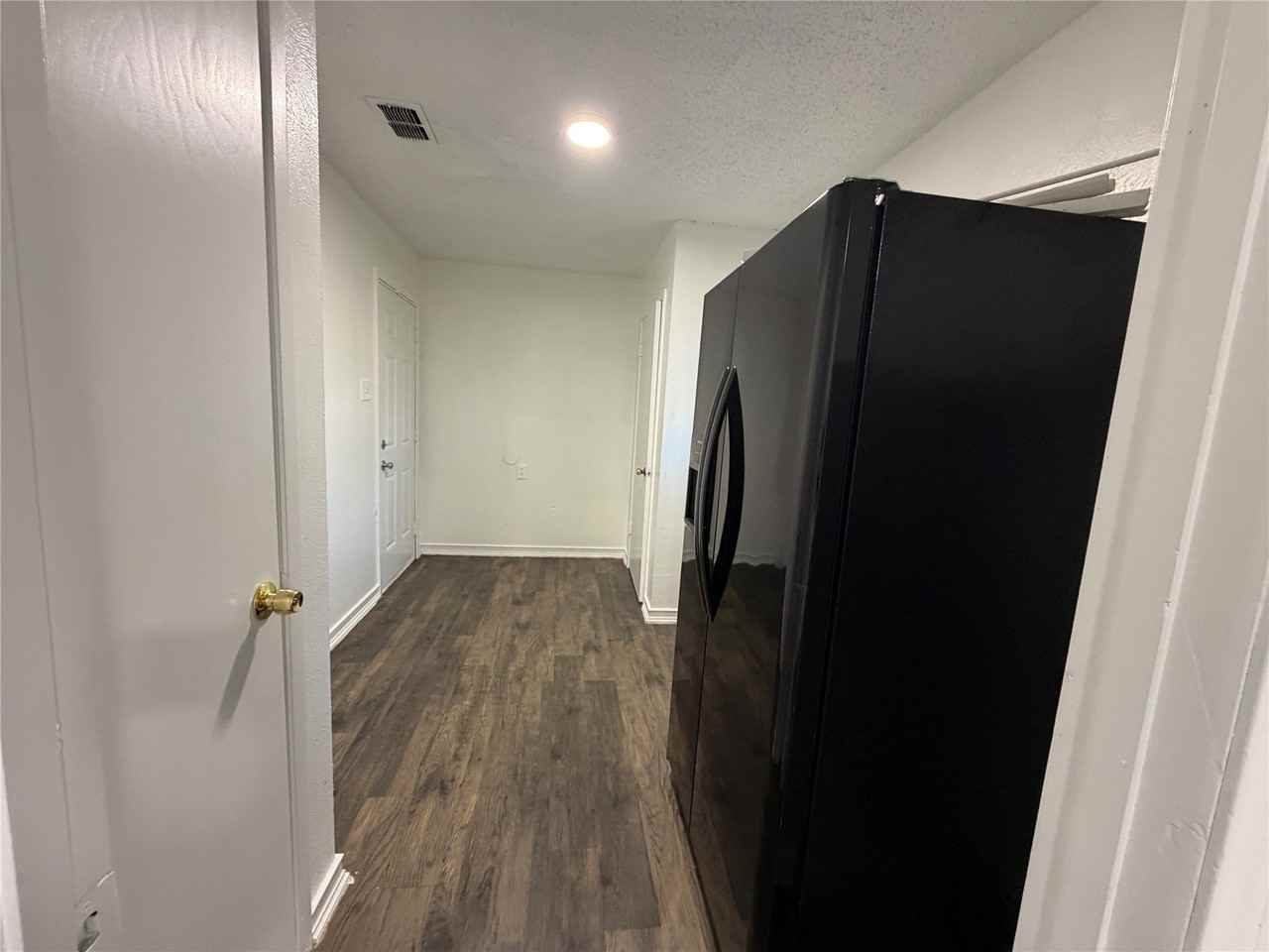 101 5th St - Photo 5 of 28