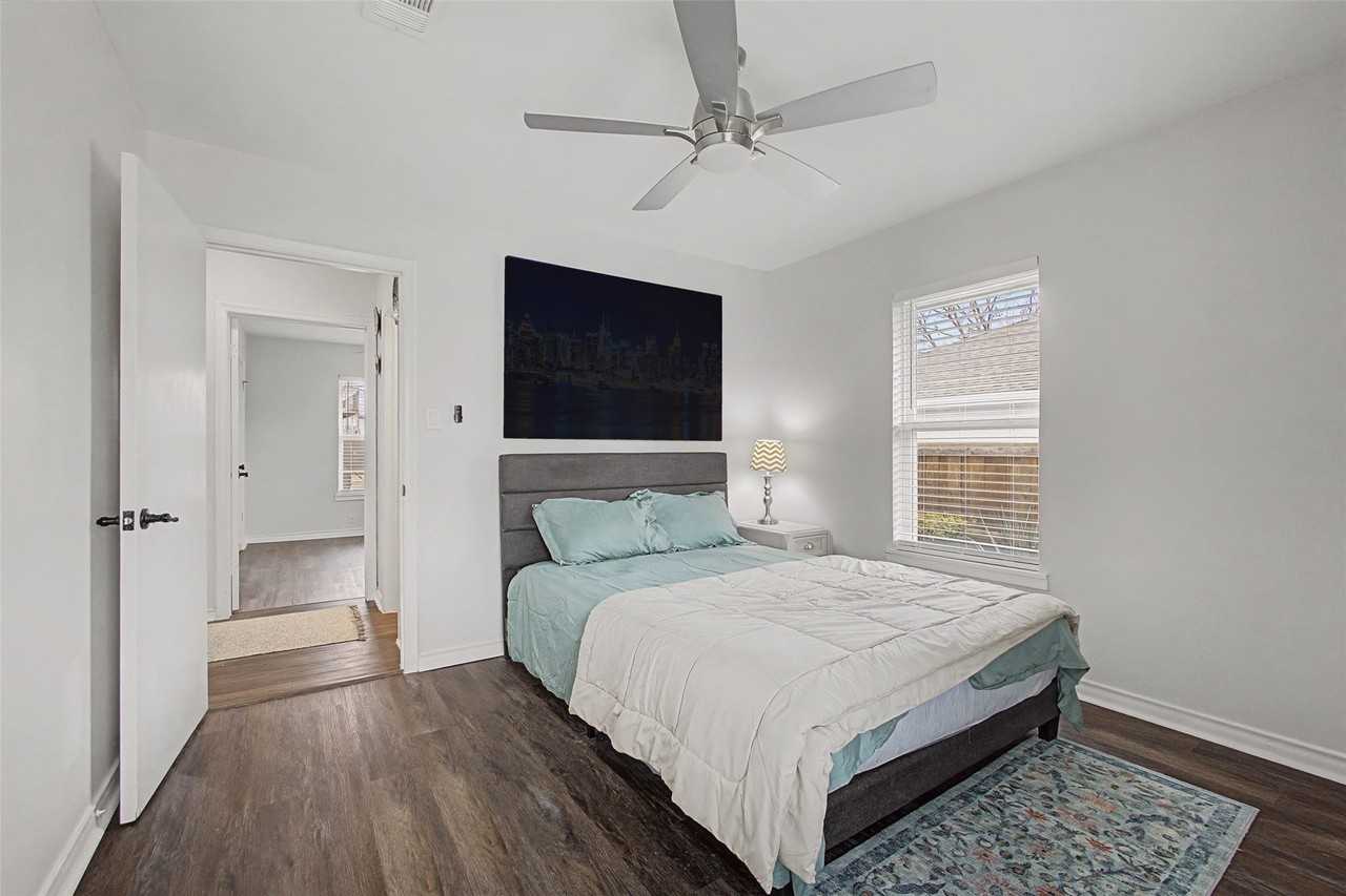 7210 Hickory St - Photo 5 of 13