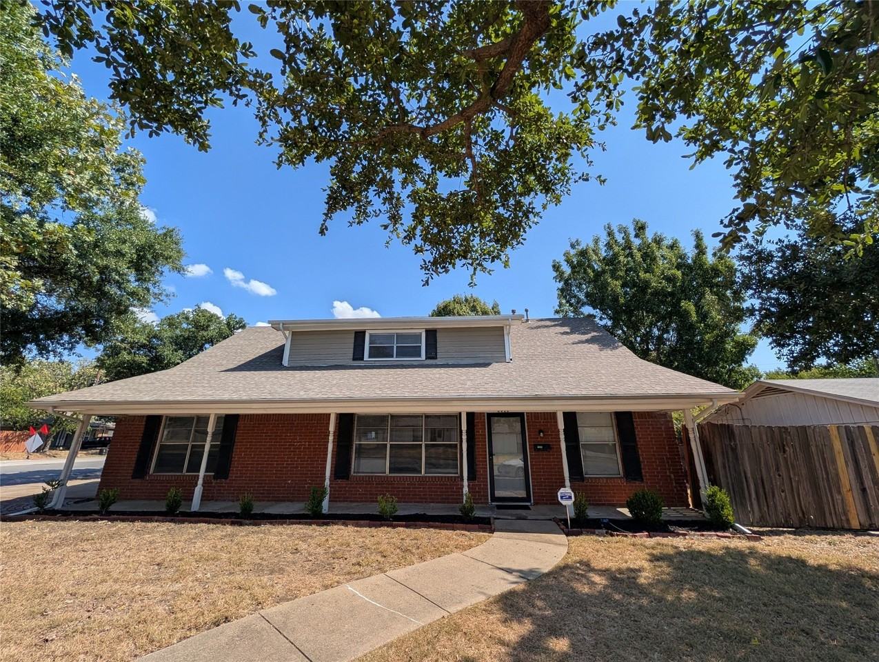 2558 Duringer Rd - Photo 2 of 23
