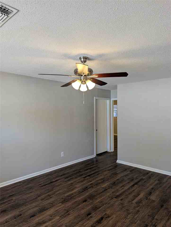 2558 Duringer Rd - Photo 4 of 23