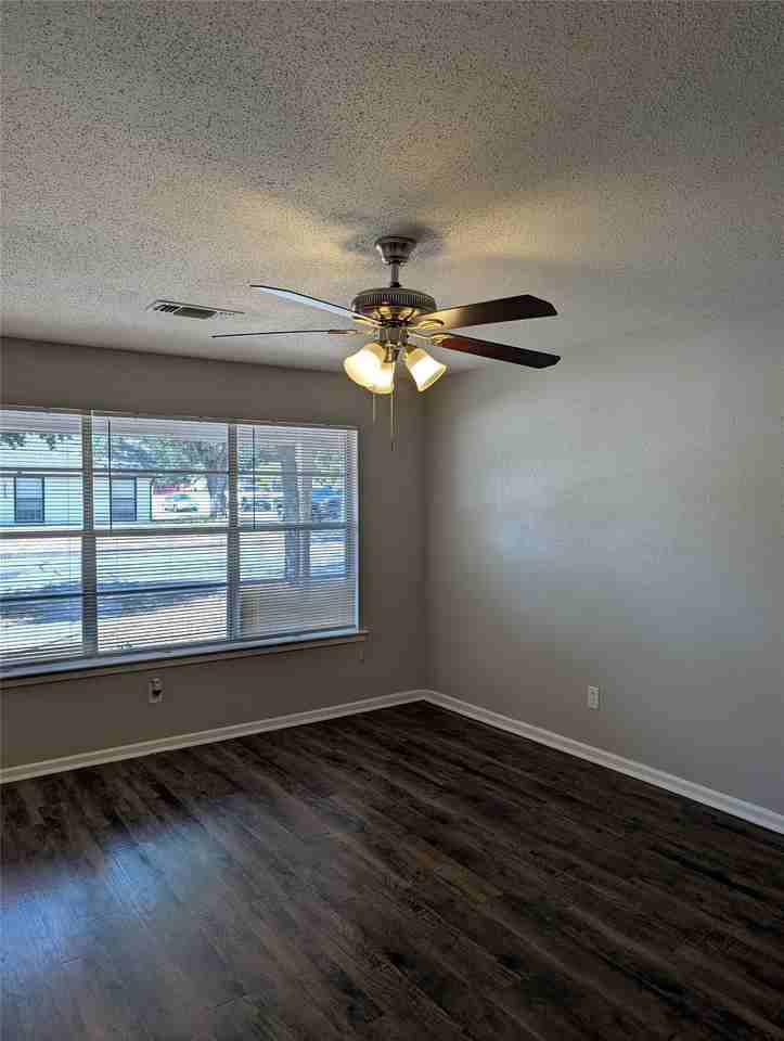 2558 Duringer Rd - Photo 5 of 23