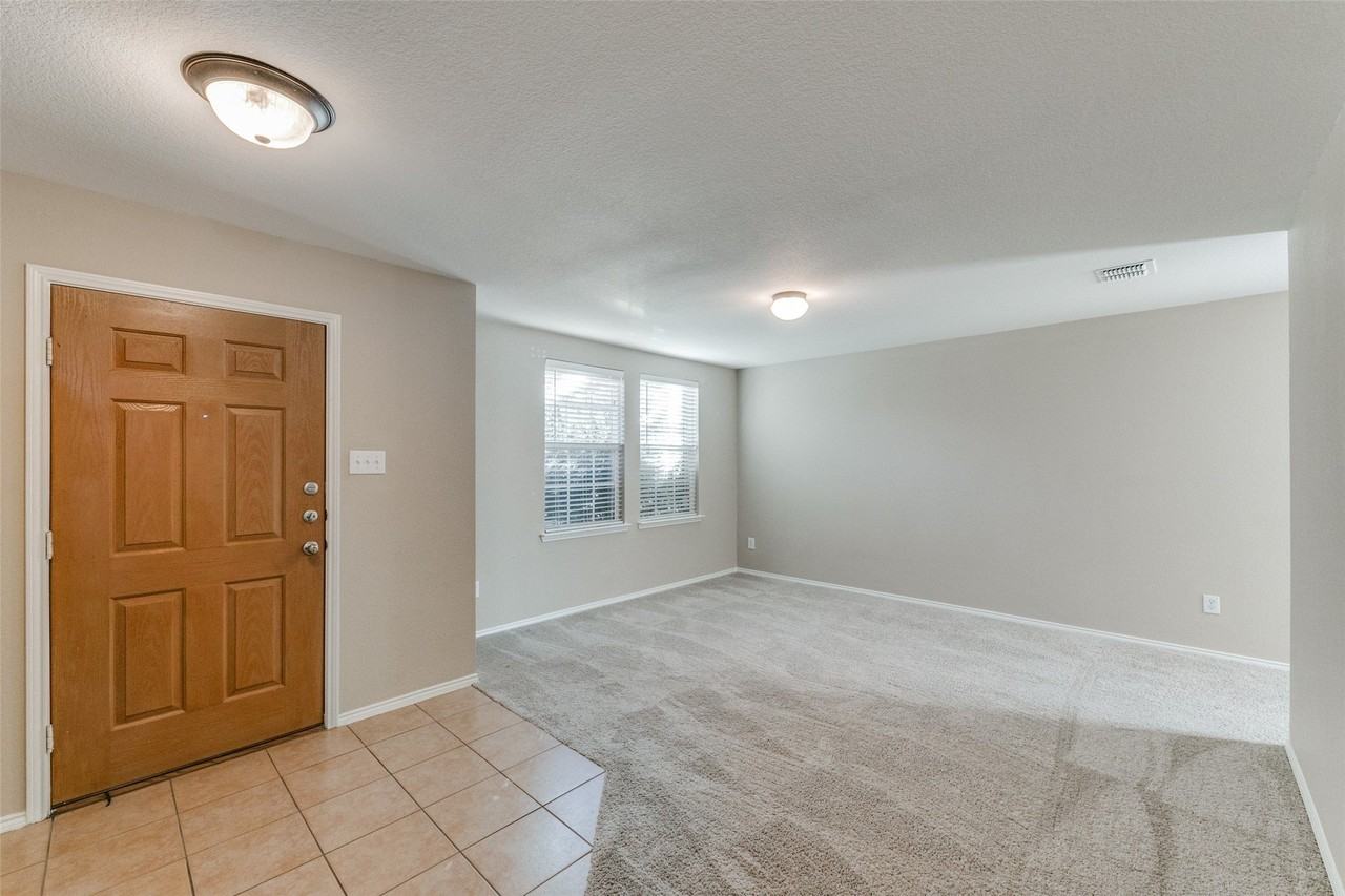13085 Minnow Way - Photo 2 of 27