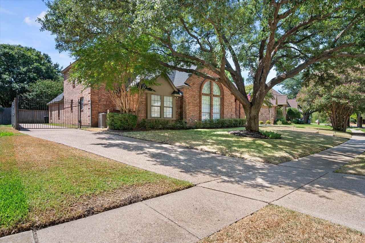 523 Cooper St - Photo 6 of 38